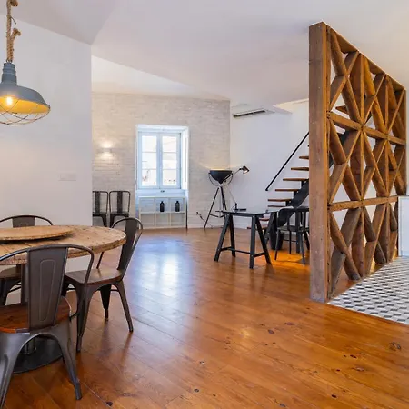 Charming 3bdr Duplex In Center By Lovelystay Lissabon