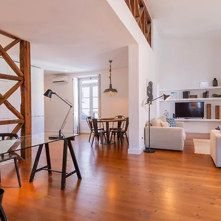 Lejlighed Charming 3bdr Duplex In Center By Lovelystay