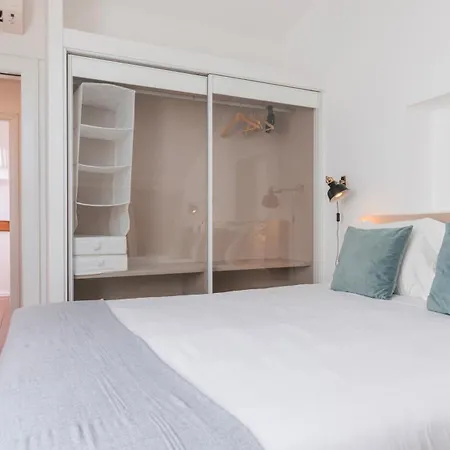Apartament Charming 3bdr Duplex In Center By Lovelystay Lizbona