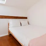 Charming 3bdr Duplex In Center By Lovelystay Apartamento Lisboa