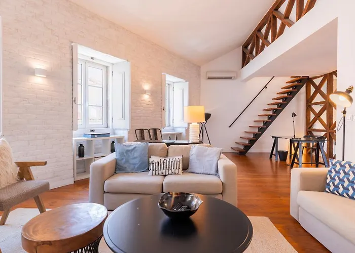 Charming 3bdr Duplex In Center By Lovelystay Daire *