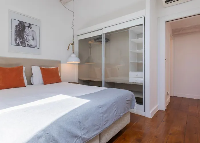 Daire Charming 3bdr Duplex In Center By Lovelystay Lisboa