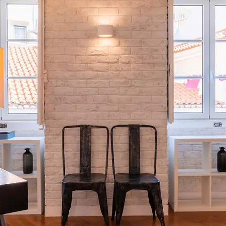 Charming 3bdr Duplex In Center By Lovelystay Lejlighed