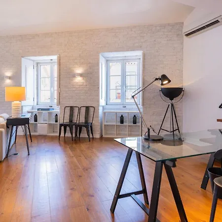 Lejlighed Charming 3bdr Duplex In Center By Lovelystay *