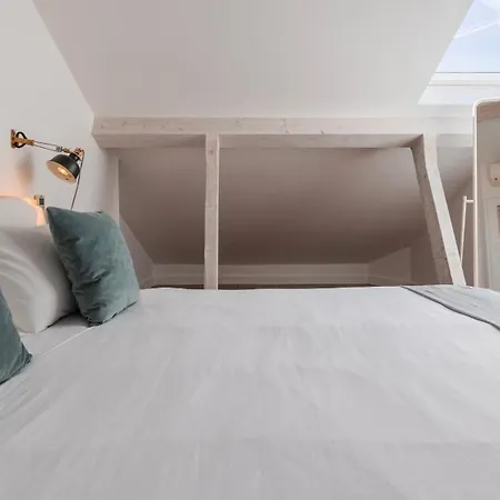Apartamento Charming 3bdr Duplex In Center By Lovelystay
